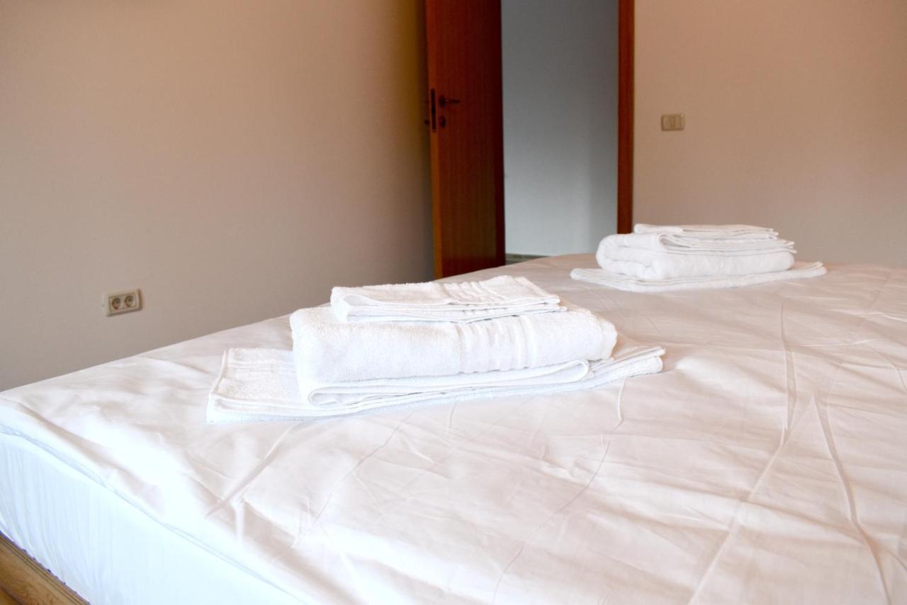 Cosy&Minimalistic Apartments - Haret Building Sinaia Kültér fotó