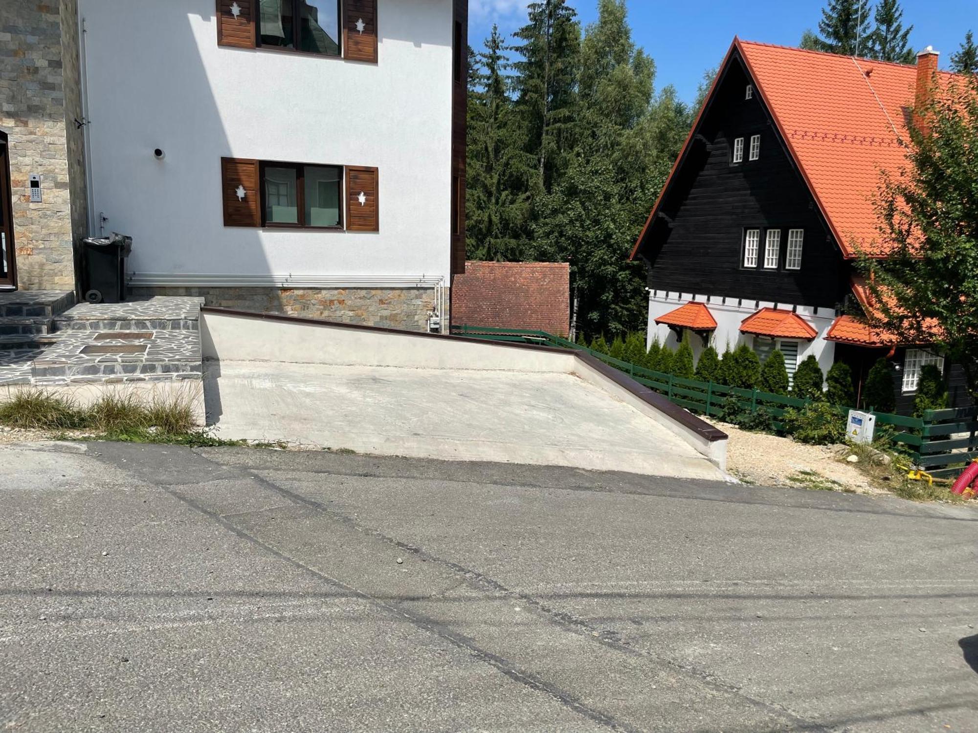 Cosy&Minimalistic Apartments - Haret Building Sinaia Kültér fotó